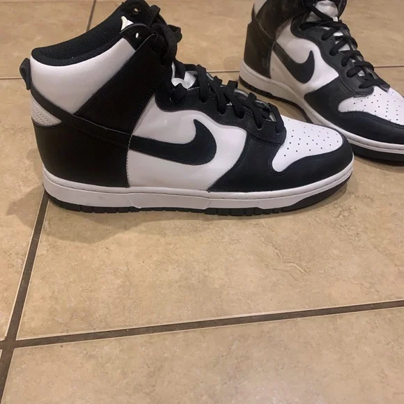 Excellent condition! Mens high top Nike Dunks size 10 - Picture 1 of 7